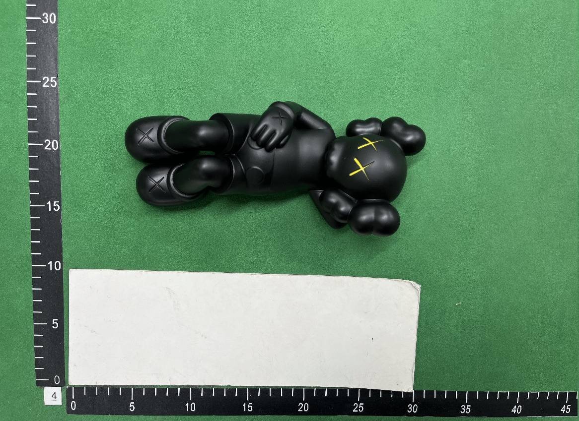 KAWS Companion Figure [18cm Height, 128g Box Weight] -1