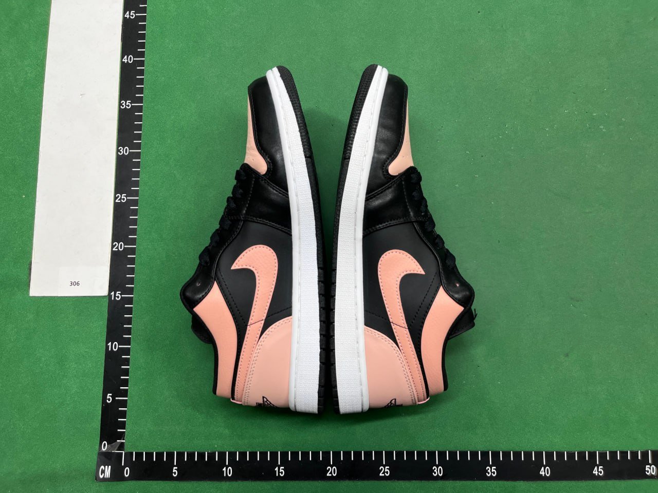 KT-AJ1 Low Sneakers -3