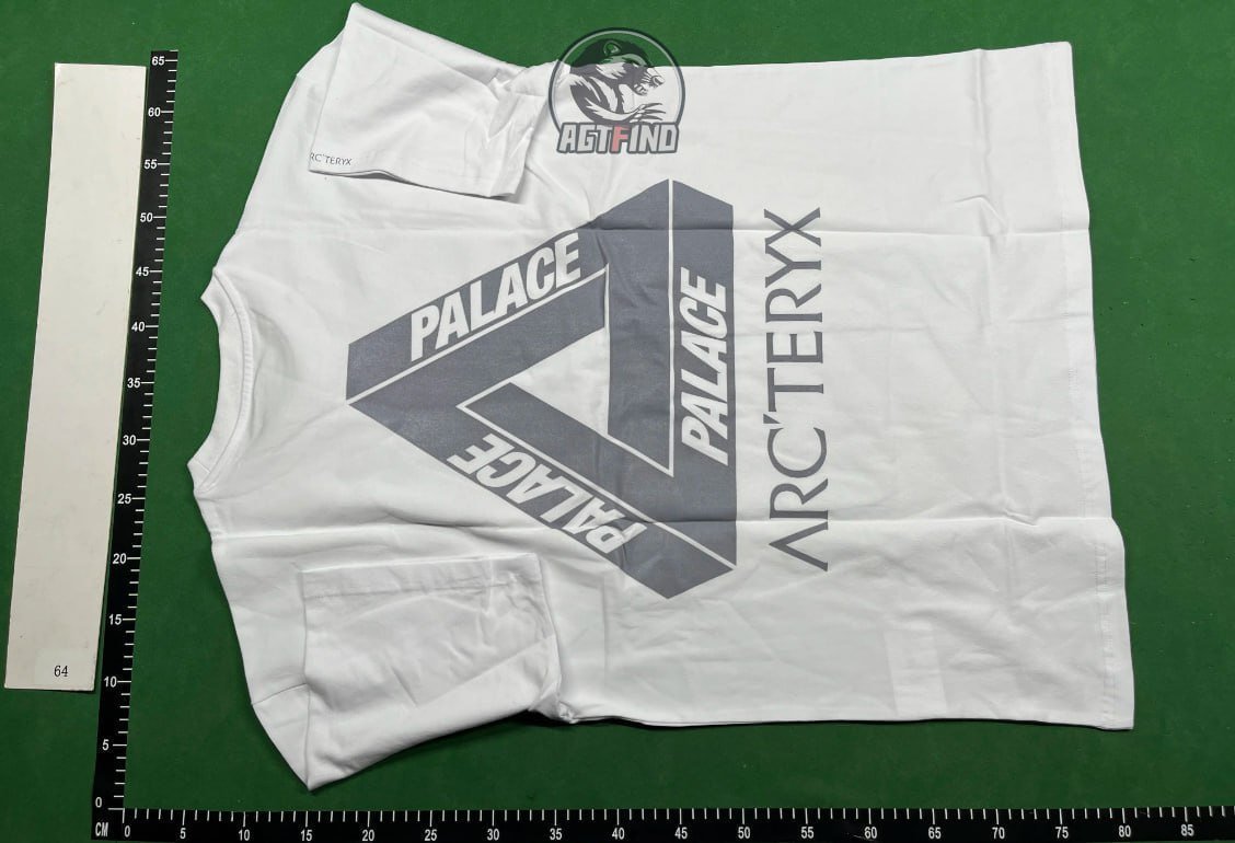 Palace Tri-Ferg T-Shirt -3