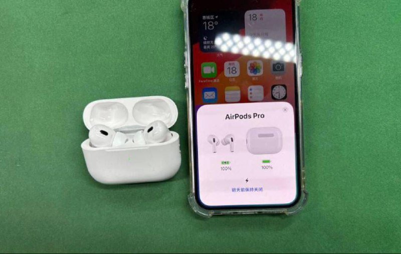 Apple AirPods Pro Wireless Earphones -3