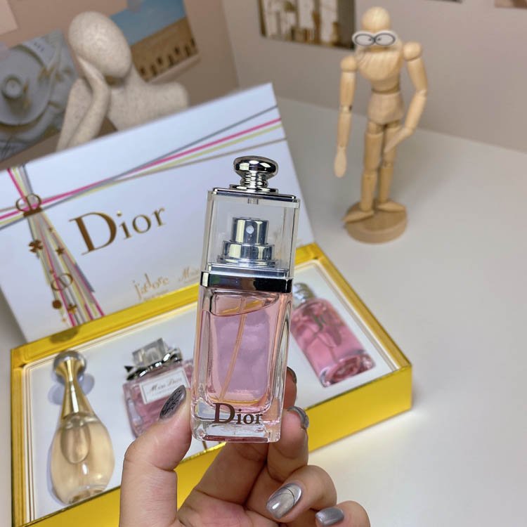 Dior Perfume 4-piece Christmas Edition -5
