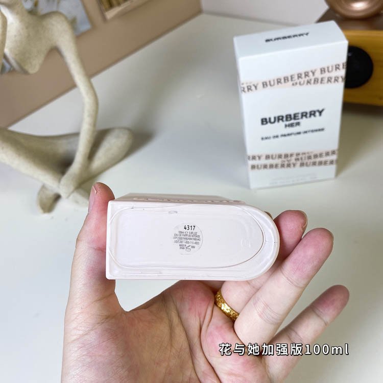 Burberry Flower and Her Plus-3347                   -3