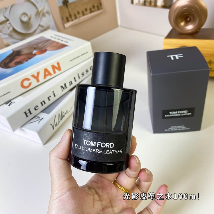 TOMFORD TF 24th Edition Light 