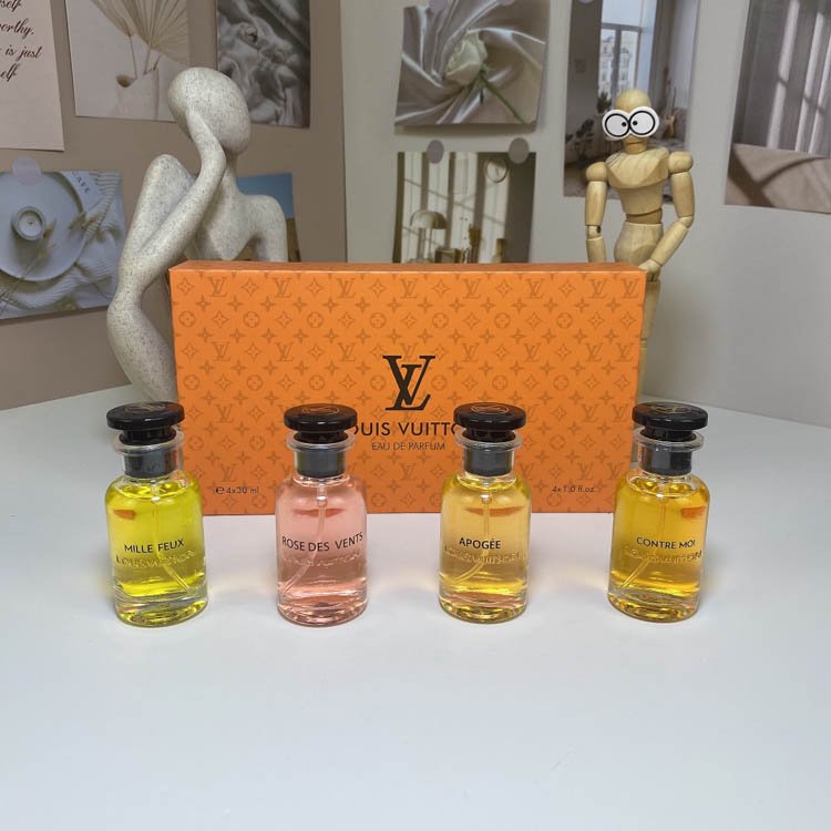 Louis Vuitton LV Louis Vuitton medium four-piece set-3139 -2