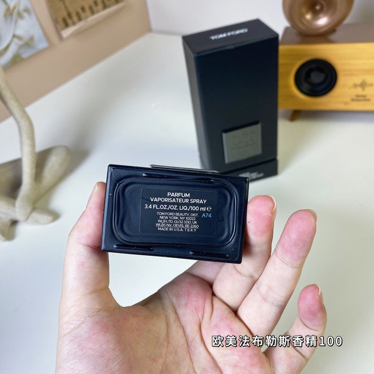 TomFord TF Fabres Essence Edition-3089                   -4