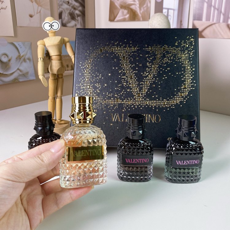 Valentino Men's Black Box Sample 4-Piece Perfume Set-3054                   -3